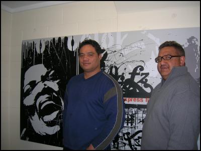 John Biddle and
Greg Whaiapu with new mural at SoundHouse, Otara Music Art
Centre