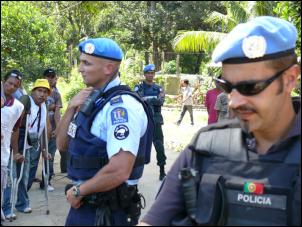 Image
by Jon Stephenson, UN Police secure Timor Leste polling
booths