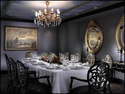 Partingtons private
dining room: The location of the private
dinner