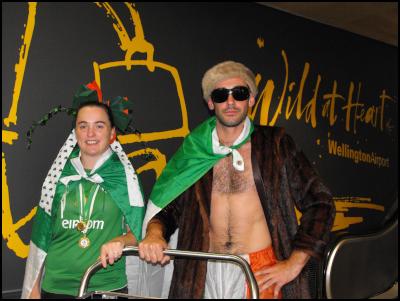 .  Pictured are top
men’s contestant Daithi ‘The Dizzle’ O’Connor and
top women’s contestant Catherine ‘The Maniac’ Cotter
who both arrived in Wellington Airport on Sunday 15th March,
two days before St Patrick Day