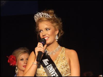 Katie
Taylor wins Miss Universe New Zealand 2009