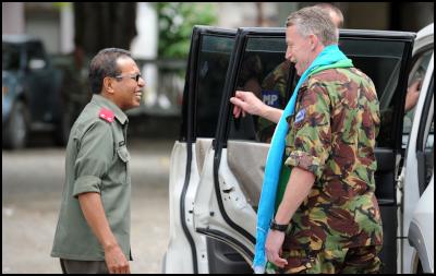 Commander Joint
Forces New Zealand, Air Vice Marshal Peter Stockwell, shares
a humorous moment with the head of the East Timorese
Military, Major General Taur Matan Ruak, during his visit to
East Timor. CREDIT: LAC Leigh Cameron, Australian Defence
Force. 