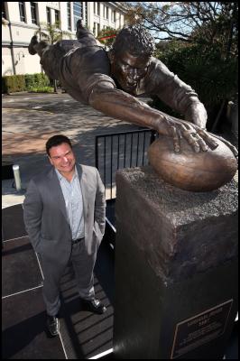 Auckland artist
Natalie Stamilla’s bronze sculpture of Michael Jones
unveiling, Rugby World Cup, Eden Park - Michael
Jones