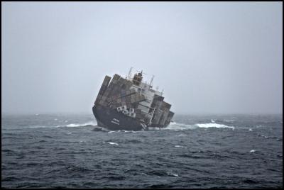 Image of the
stricken cargo ship Rena taken from HMNZS Endeavour –
Stern Side.  Credit: New Zealand Defence
Force