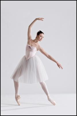 New Zealand School
of Dance student Laura Jones. Photography by Stephen
A’Court.