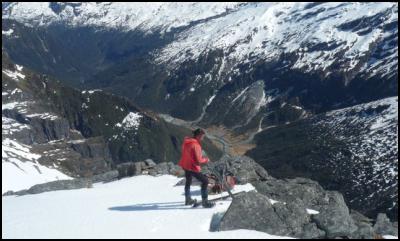 Kiwi adventurer
conquers Southern Alps in ski traverse - Snow White Glacier,
Arawhata River