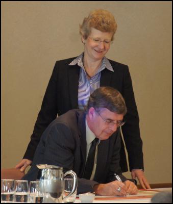 Conservation
Minister Kate Wilkinson witnesses the signing of the Accord
by Professor Bruce Clarkson