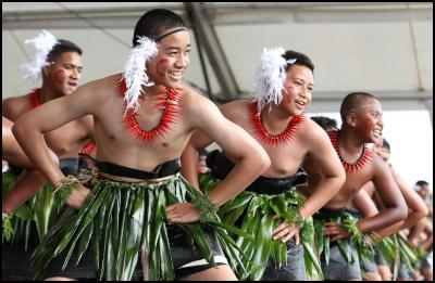 Tongan Dance - St
Paul's College (Day 4)