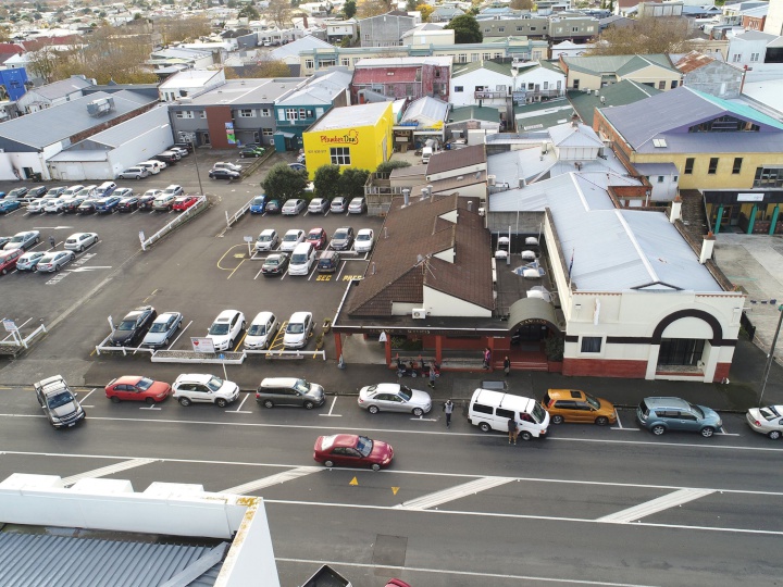 The land and
buildings housing the Wanganui branch of the Returned
Services Association and its underground shooting range have
been placed on the market for sale.