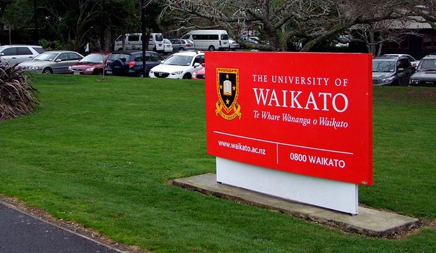 a sign for the
University of Waikato