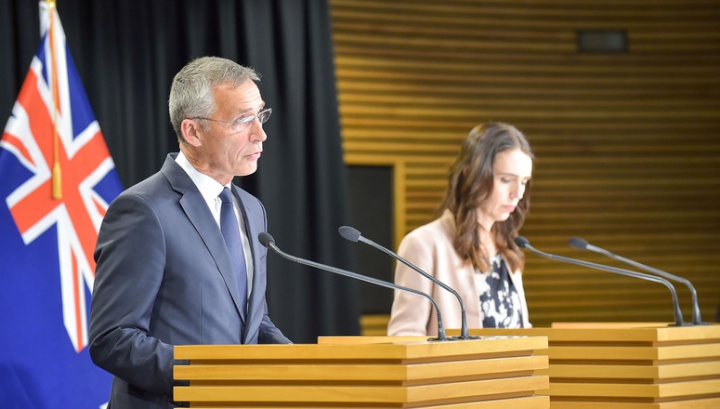 NATO Secretary
General Jens Stoltenberg speaking to NZ Prime Minister
Jacinda Ardern at the Beehive theatrette