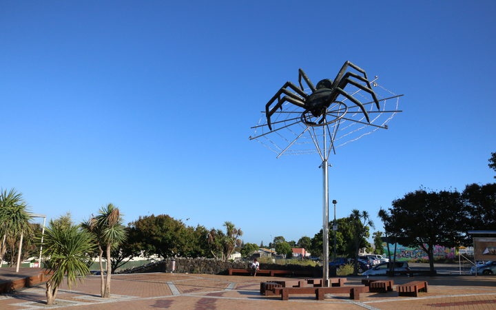the spider statue
in Avondale